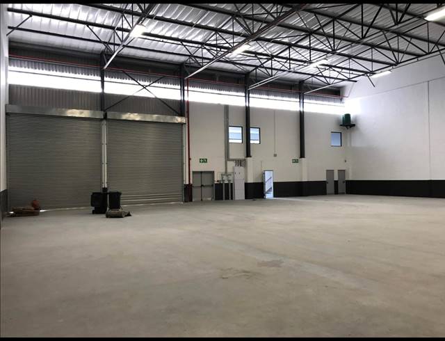 1,172M² FACTORY TO LET IN PAROW CENTRAL
